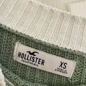 Hollister Olive/Ivory Sweater EUC Size XS
